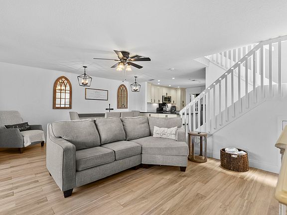 5th image of 1693 Woodbridge Lakes Circle