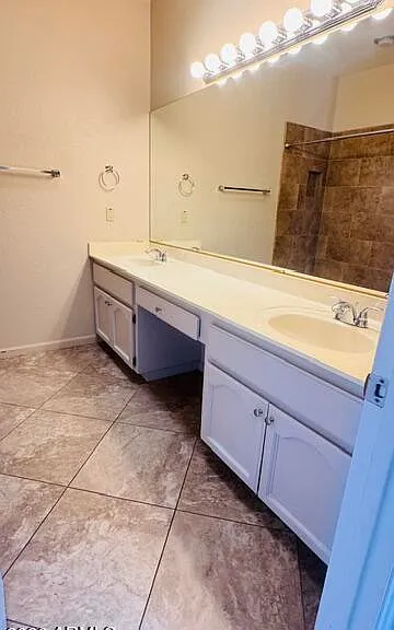 6707 E Kelton Ln — Photo 15