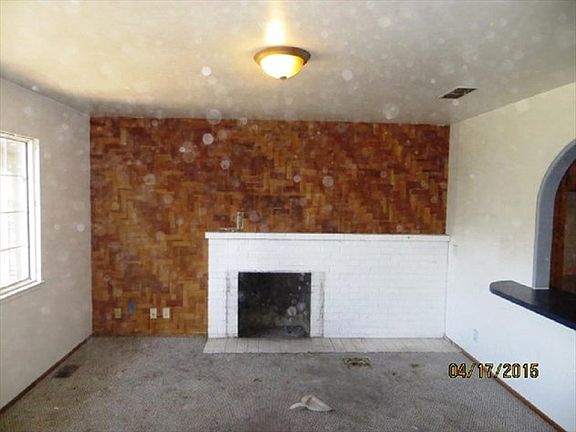2nd image of 228 Berkshire Ln