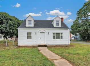 22 Noble St, Hamden, CT 06514
