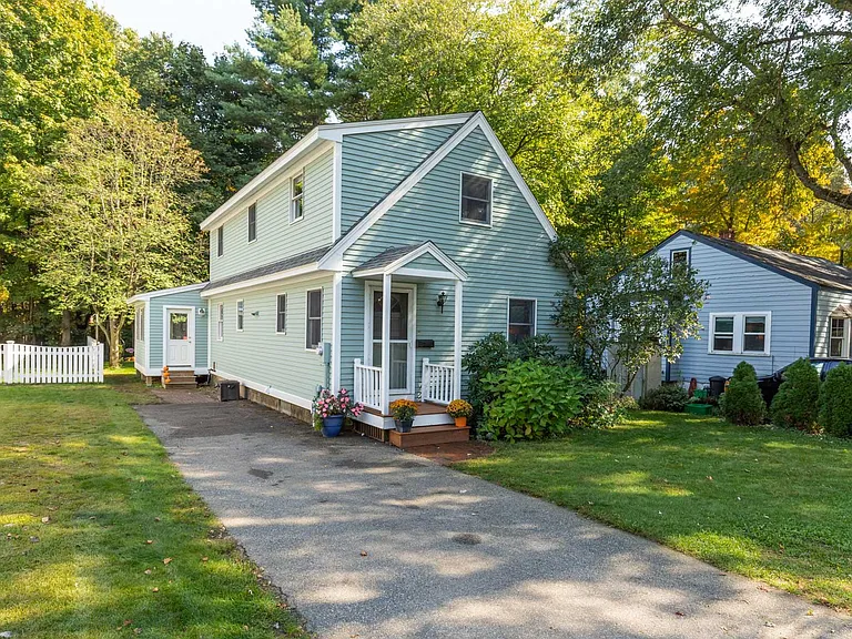 50 Swett Ave — Photo 24
