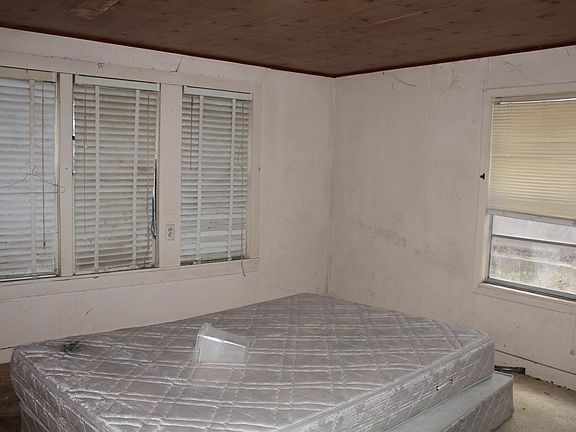 5th image of 1109 W 1st Street