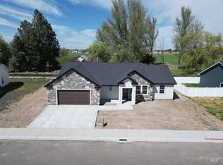 1220 Bronze Dr, Rupert, ID 83350