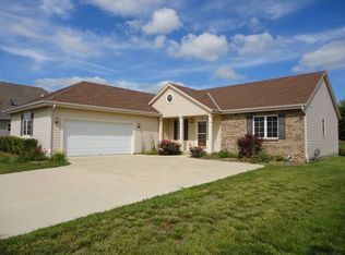 338 Ponderosa Dr, Hartford, WI 53027