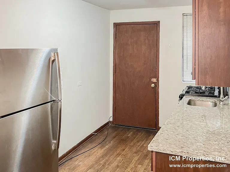 865 W Lill Ave #2 — Photo 3