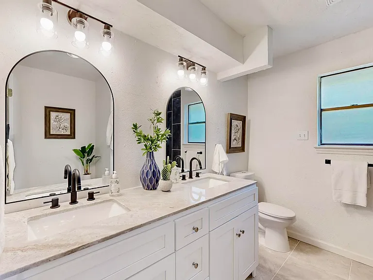 3965 Singleleaf Ln — Photo 24