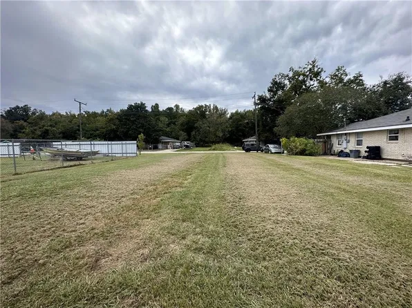 1829 Heights Dr, Saint Bernard, LA 70085