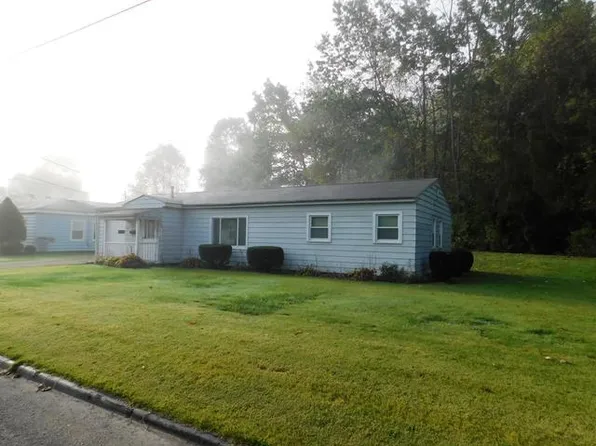 21 Victor Ave, Warren, PA 16365