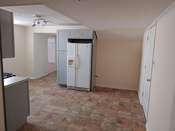 4th image of 9312 S 52nd Ave