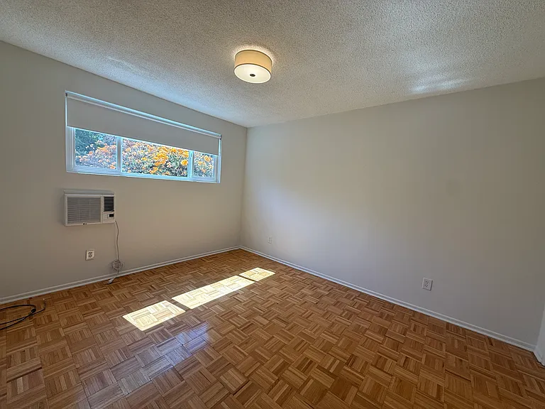 7530 Lexington Ave #4 — Photo 12