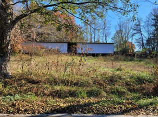 1198 Swamp Rd, Sparta, TN 38583