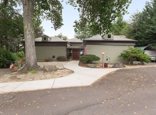 8765 SW Hill View Ter, Portland, OR 97225