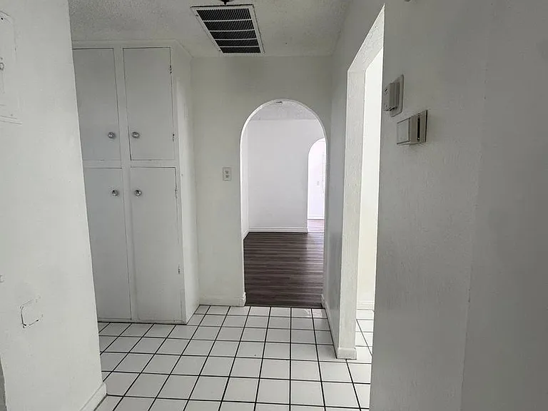 301 Panamint Ave — Photo 13