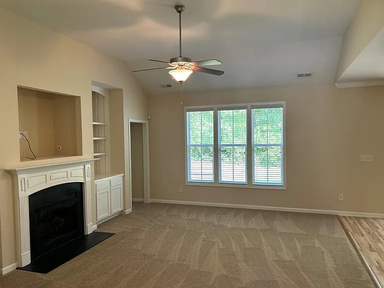 98 Verrazano Pl — Photo 5