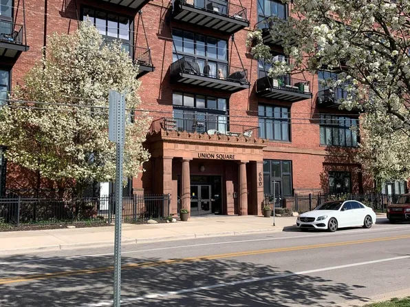 600 Broadway Ave NW APT 229, Grand Rapids, MI 49504
