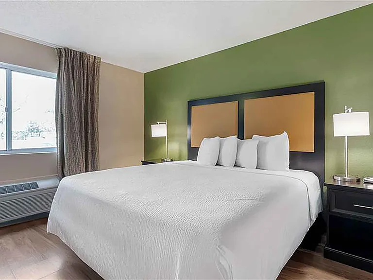 Superior Studio - 1 King Bed