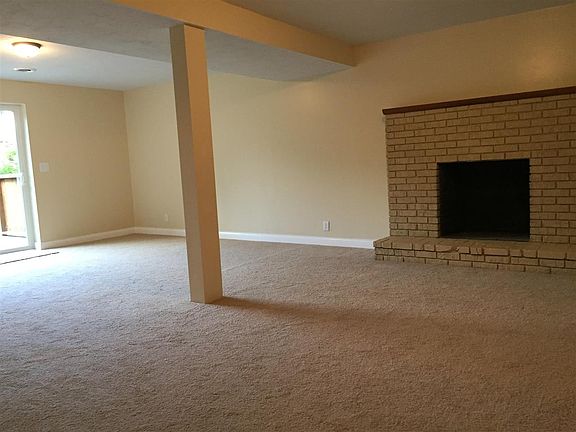 4th image of 110 Westwood Ln