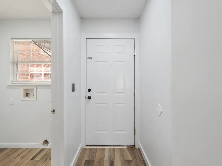 4660 Dove Way — Photo 6