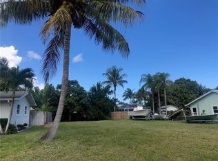 5675 SE Matousek St, Stuart, FL 34997