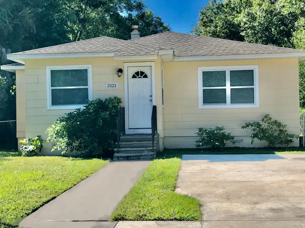 2523 10th St S, Saint Petersburg, FL 33705