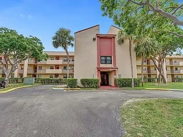 3396 Foxcroft Rd APT 310, Hollywood, FL 33025