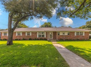608 Falcon Dr, Woodway, TX 76712
