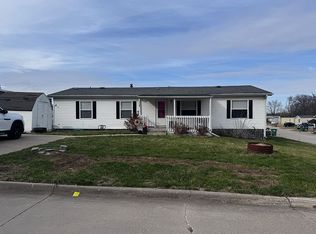 8900 NE 25th St Trailer 112, Carlisle, IA 50047