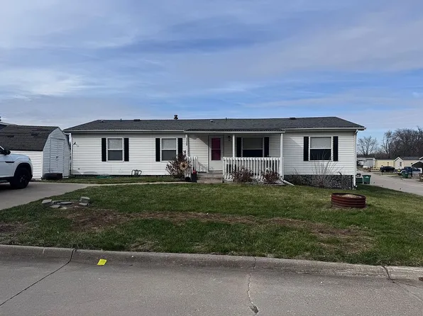 8900 NE 25th St Trailer 112, Carlisle, IA 50047