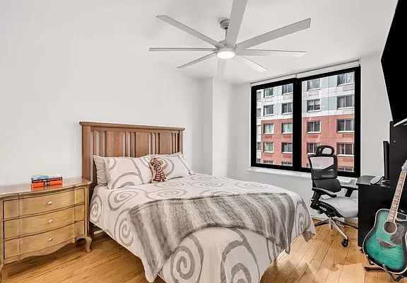 5th image of 330 E 38th St APT 5E