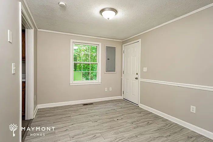1404 Waterloo Dr — Photo 5