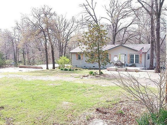Shop pad poured to the left.