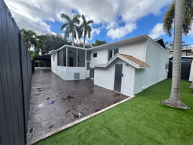 801 NW 14th Ct — Photo 18