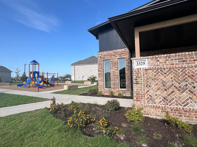 1105 Misty Brook Dr — Photo 31