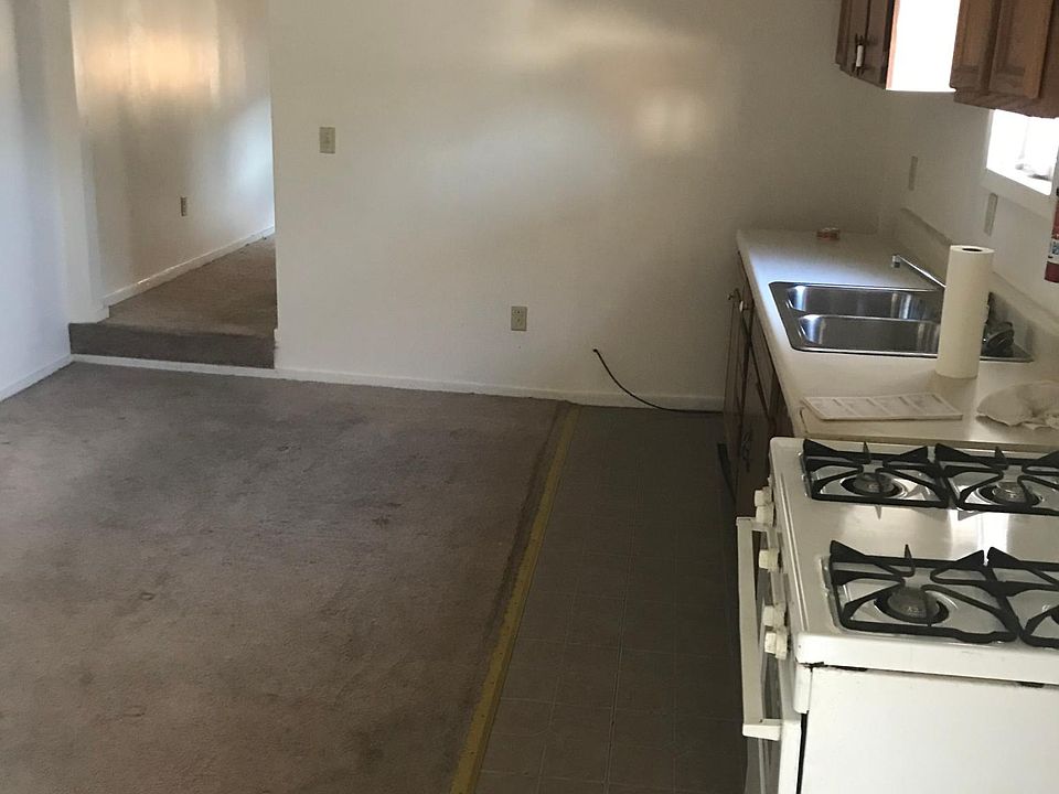 2nd image of 509 Main St #5