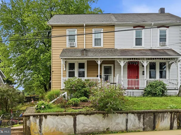 30 Walnut St, Mohnton, PA 19540