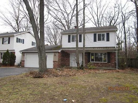 4th image of 5340 Bridlington Dr