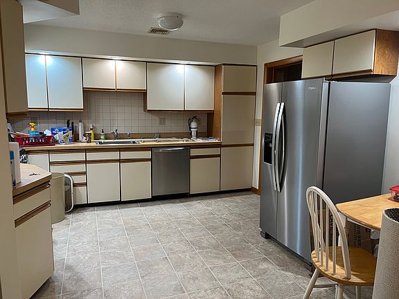 2nd image of 65 Shelton Ave