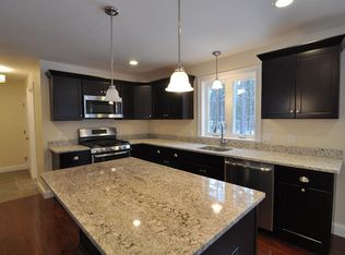 431 River St, Dunstable, MA 01827