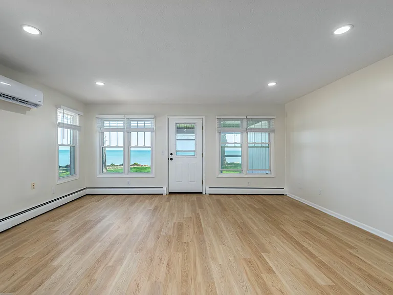3844 Edgewater Blvd — Photo 19