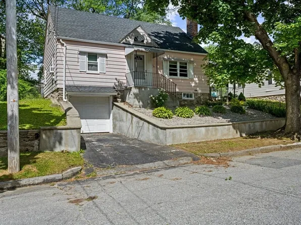 27 Lavallee Ter, Worcester, MA 01603