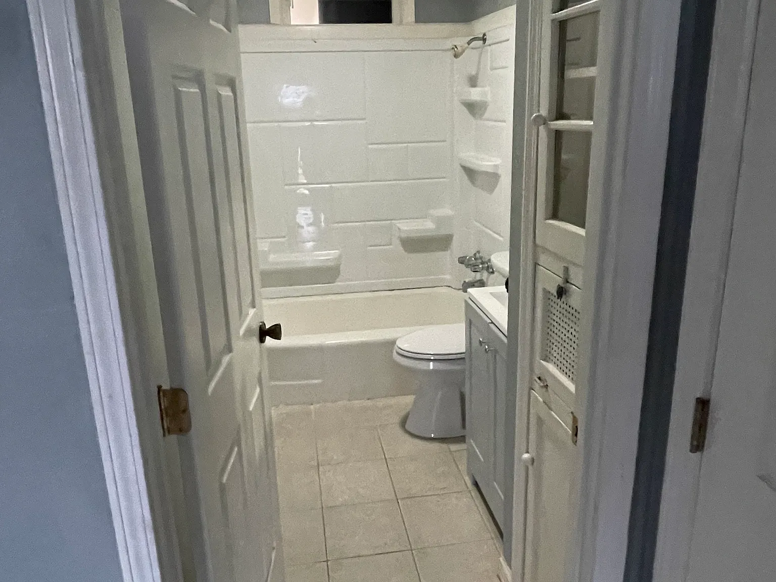 2 bed, 1000 sqft, $1,350 — Photo 2