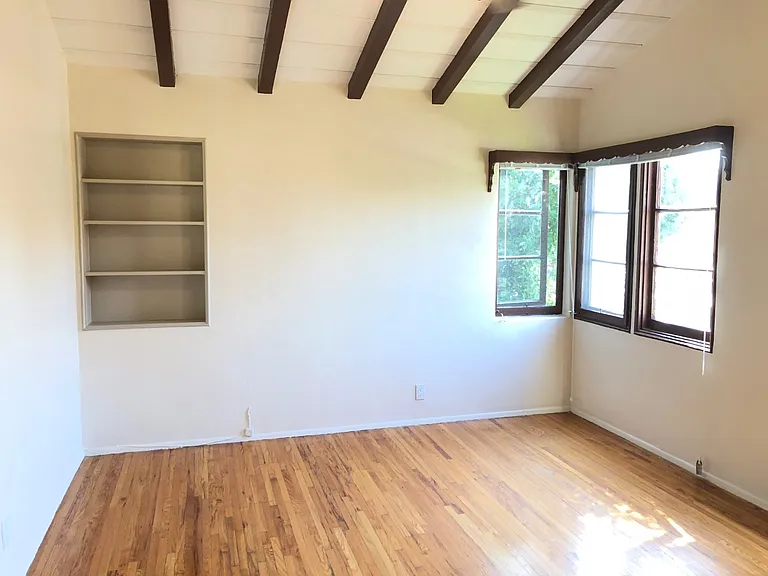 6300 W Olympic Blvd — Photo 7