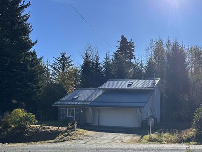 17 Dolphin St, Haines, AK, 99827