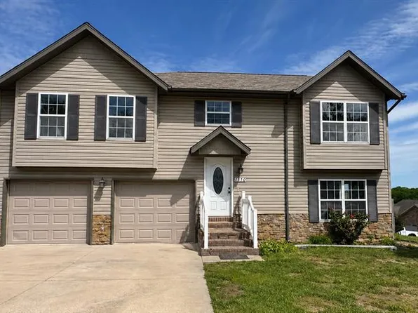1570 Lyle Curtis Cir, Waynesville, MO 65583