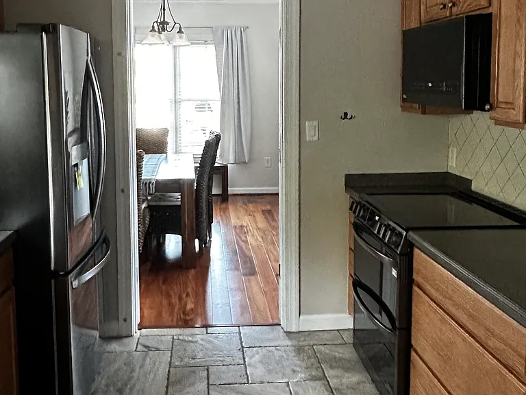 8300 Harbor View Ln — Photo 16