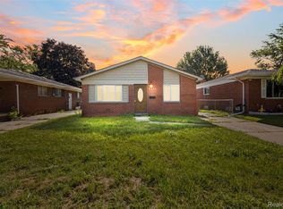 6871 Troy St, Taylor, MI 48180