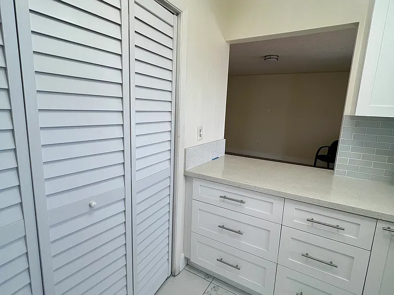 8853 SW 38th St — Photo 3