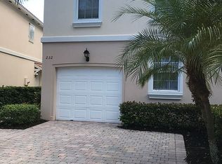 232 Fortuna Dr, Palm Beach Gardens, FL 33410
