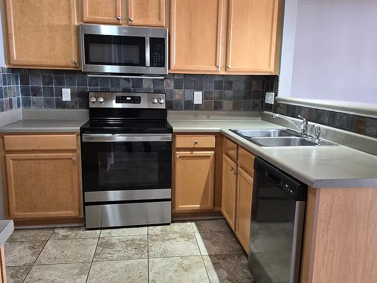 8521 Boysenberry Ln — Photo 7