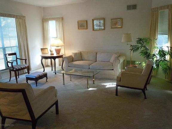 5th image of 1080A Buckingham Dr